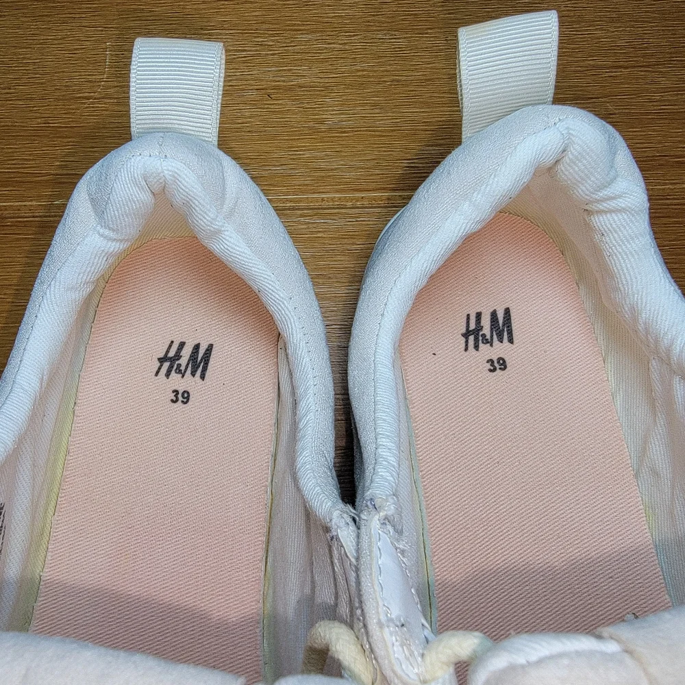 H&M Sneakers‎ - Size 8